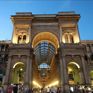 Gardone - Ampio Con 2 Da Letto - Comodo Per Duomo! Apartamento Milán
