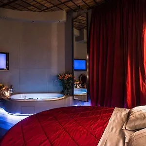 https://mdm-luxury-rooms-guesthouse.it-romehotels.com